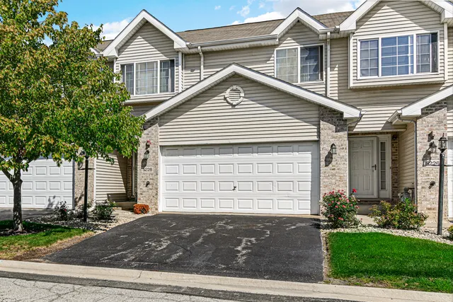 $230,000 | 5228 Southwick Court, Matteson, IL 60443