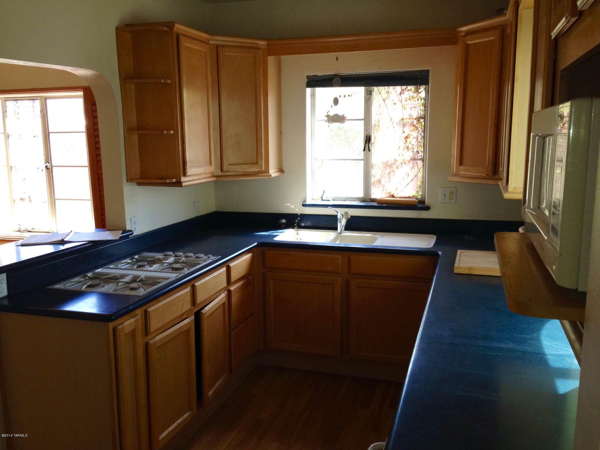 2130 East Spring Street Tucson, AZ 85719 - Photo 2 of 12