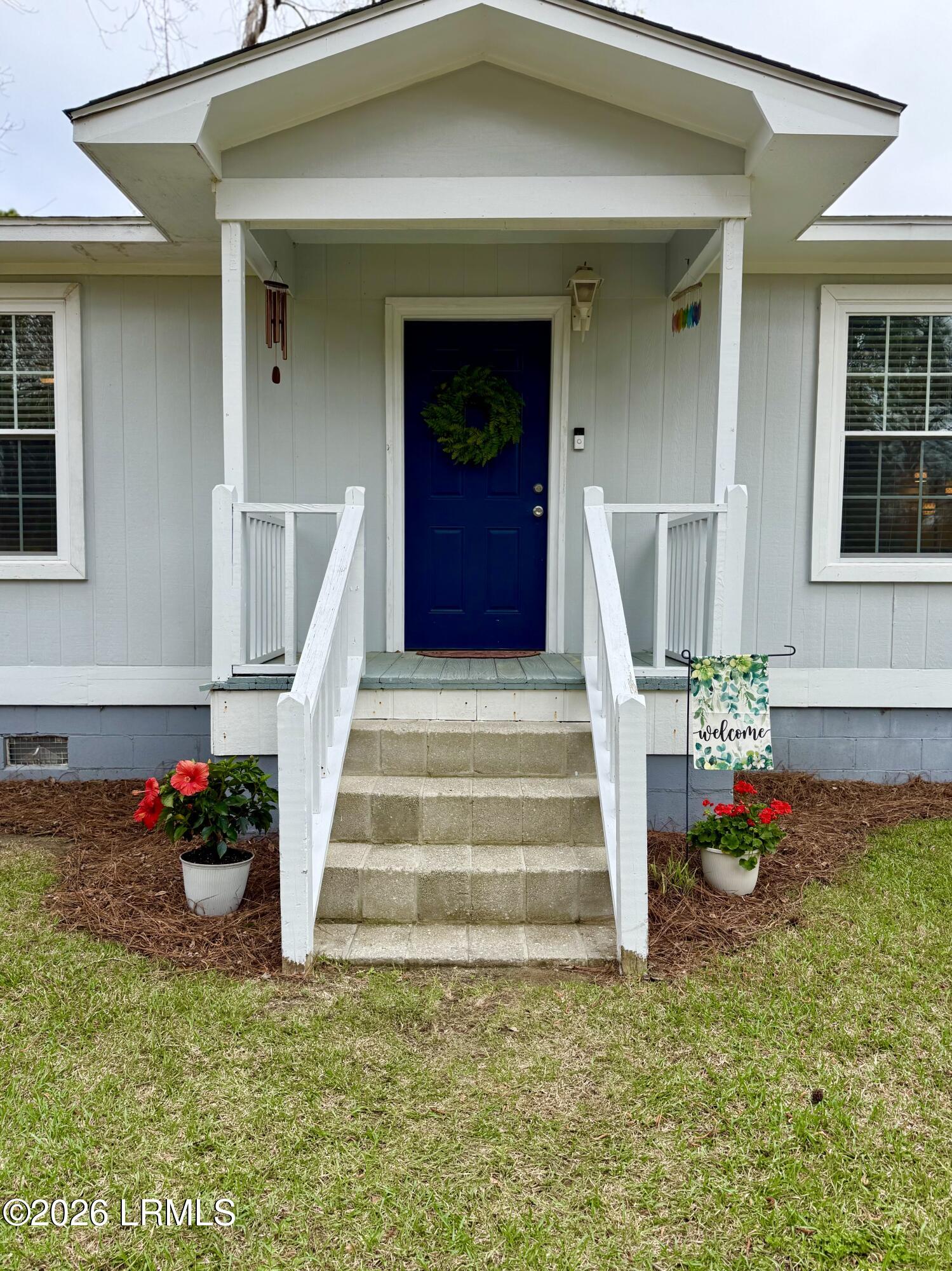 318 County Shed Road Beaufort, SC 29906 - Photo 2 of 25 IMG_2420