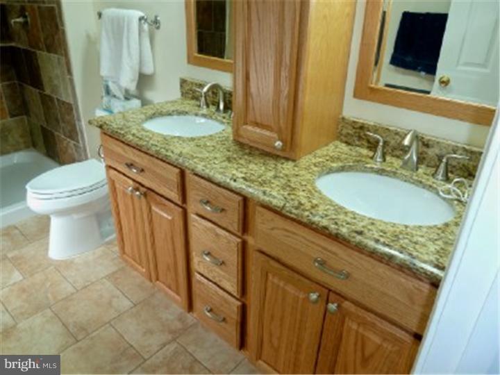 2 Withams Road Newark, DE 19711 - Photo 17 of 25 Bathroom