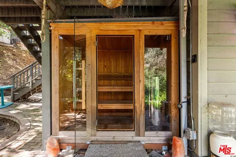 a bathroom with a bath tub