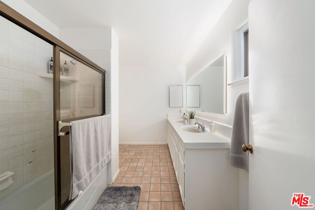 22760 Chamera Lane Topanga, CA 90290 - Photo 49 of 52