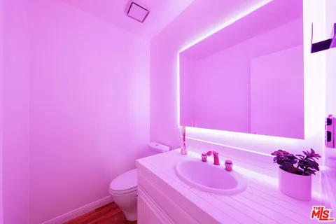 $1,995,000 | 22760 Chamera Lane, Topanga, CA 90290