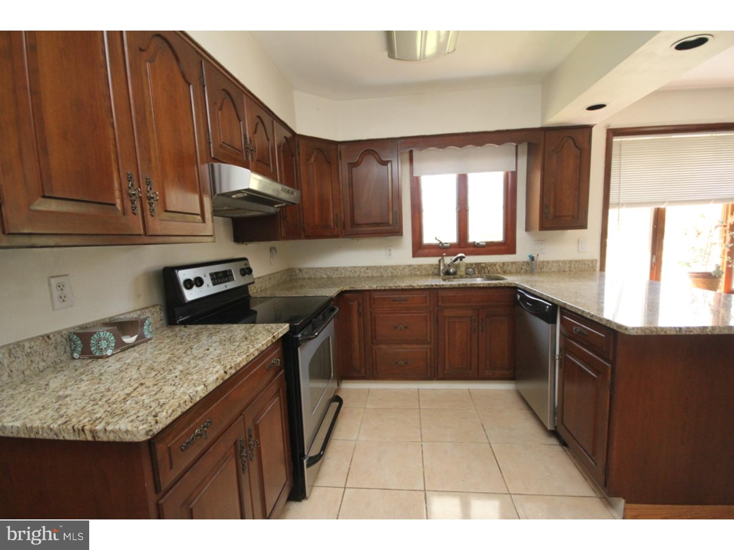 130 Washington Road Princeton Junction, NJ 08550 - Photo 3 of 13