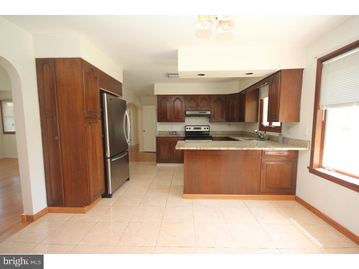 130 Washington Road Princeton Junction, NJ 08550 - Photo 4 of 13