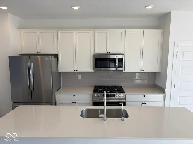 $2,275 | 6672 Halsey Street, Zionsville, IN 46077