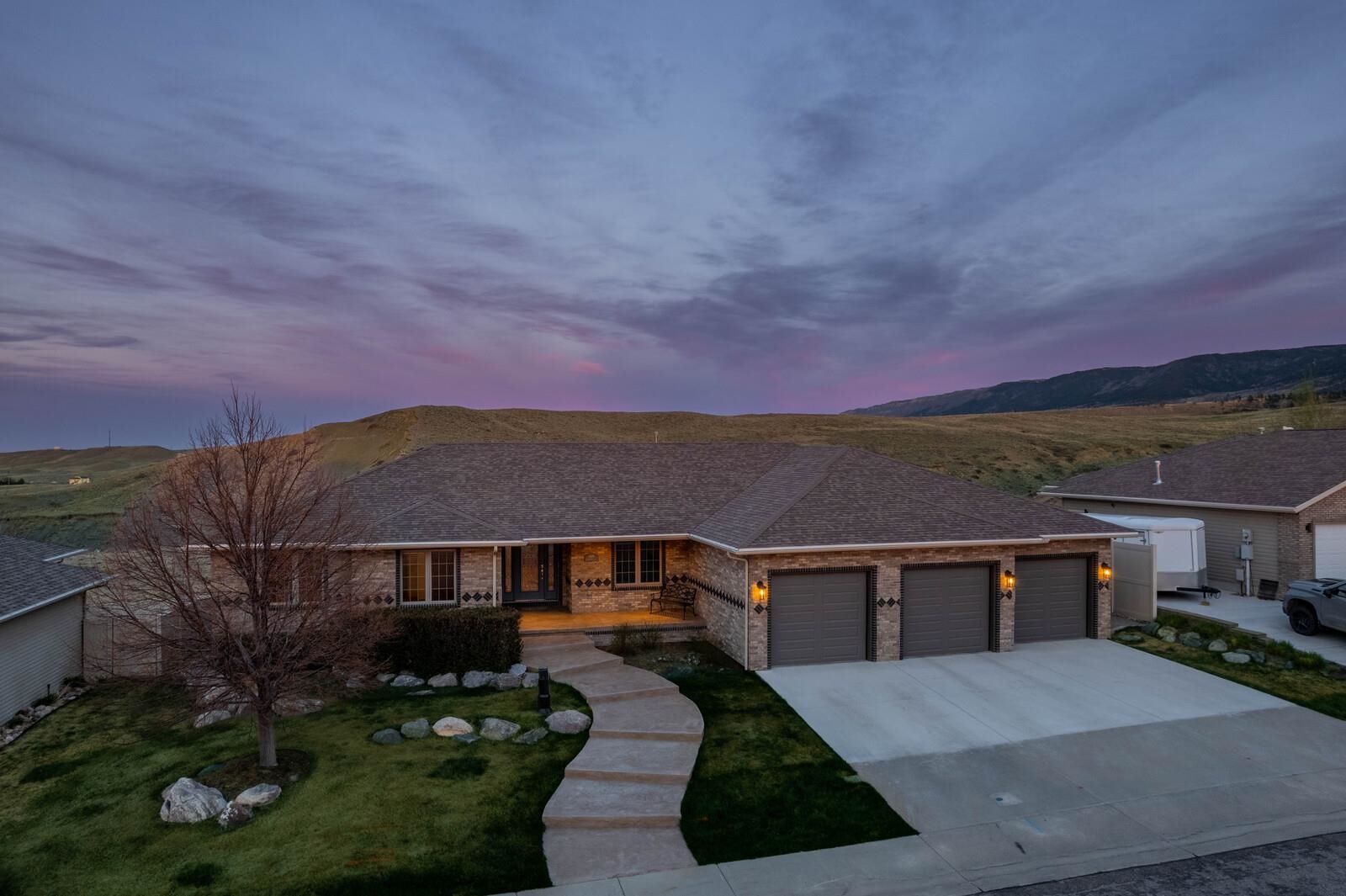 5009 Stoneridge Way Casper, WY 82601 - Photo 3 of 49