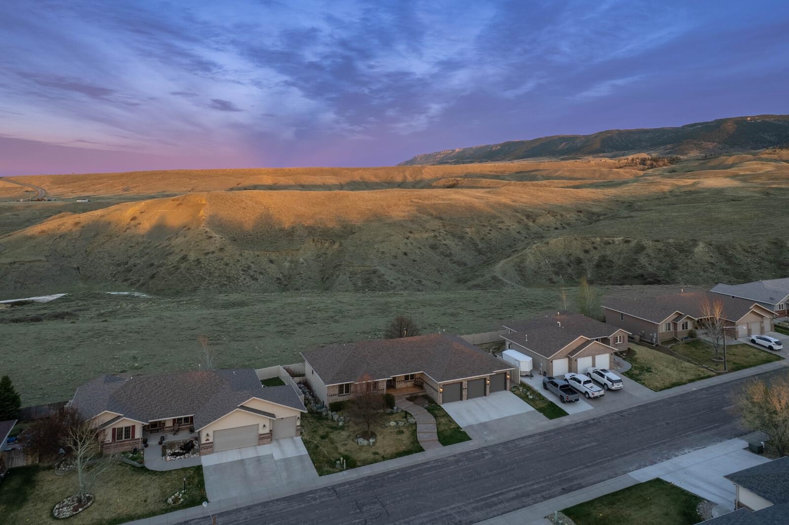 5009 Stoneridge Way Casper, WY 82601 - Photo 4 of 49
