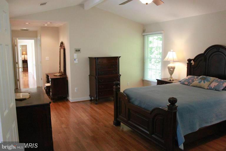1503 Stuart Road Reston, VA 20194 - Photo 16 of 30 Interior (General)