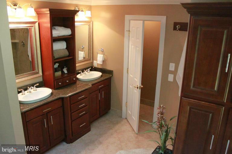 1503 Stuart Road Reston, VA 20194 - Photo 17 of 30 Interior (General)