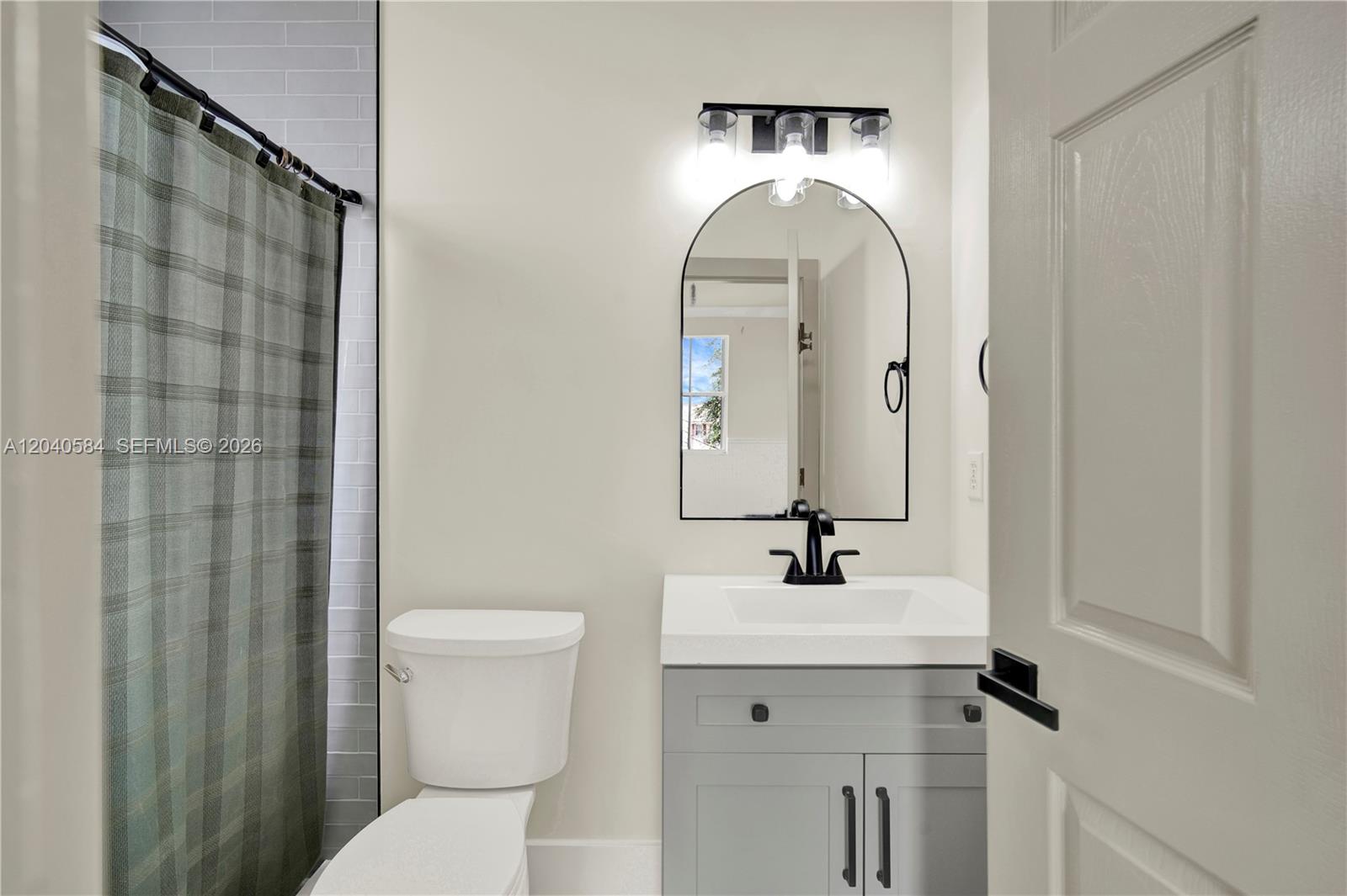 11921 Southwest 126th Terrace Miami, FL 33186 - Photo 42 of 50 Bathroom 3 (Ensuite for Bedroom 2)
