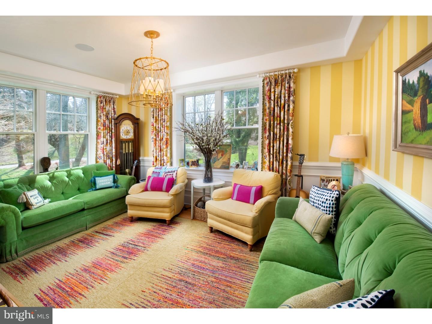 324 Chamounix Road Wayne, PA 19087 - Photo 6 of 25 Living Room