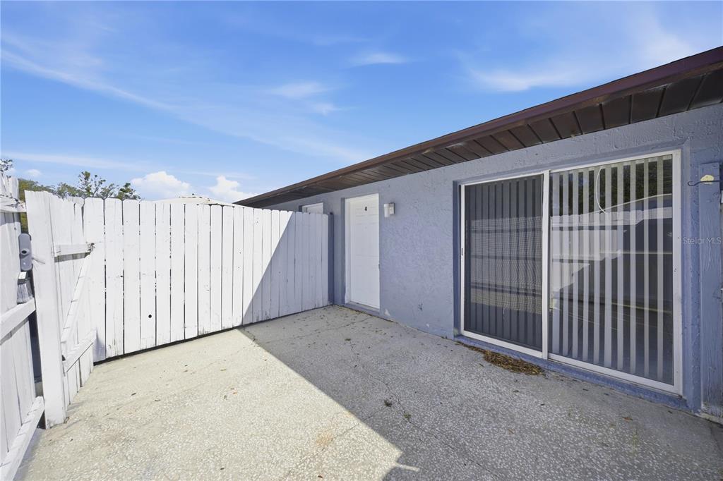 1836 Southwest 109th Place Ocala, FL 34476 - Photo 4 of 16 a view of a garage