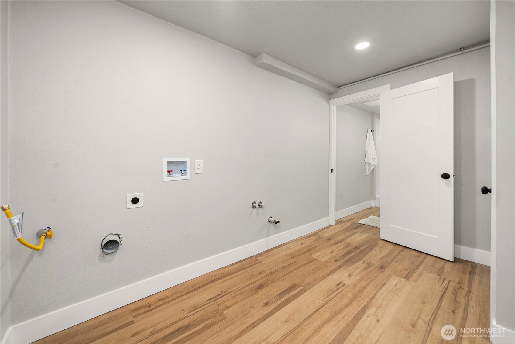 30150 10th Avenue Southwest Federal Way, WA 98023 - Photo 29 of 40 a view of an empty room