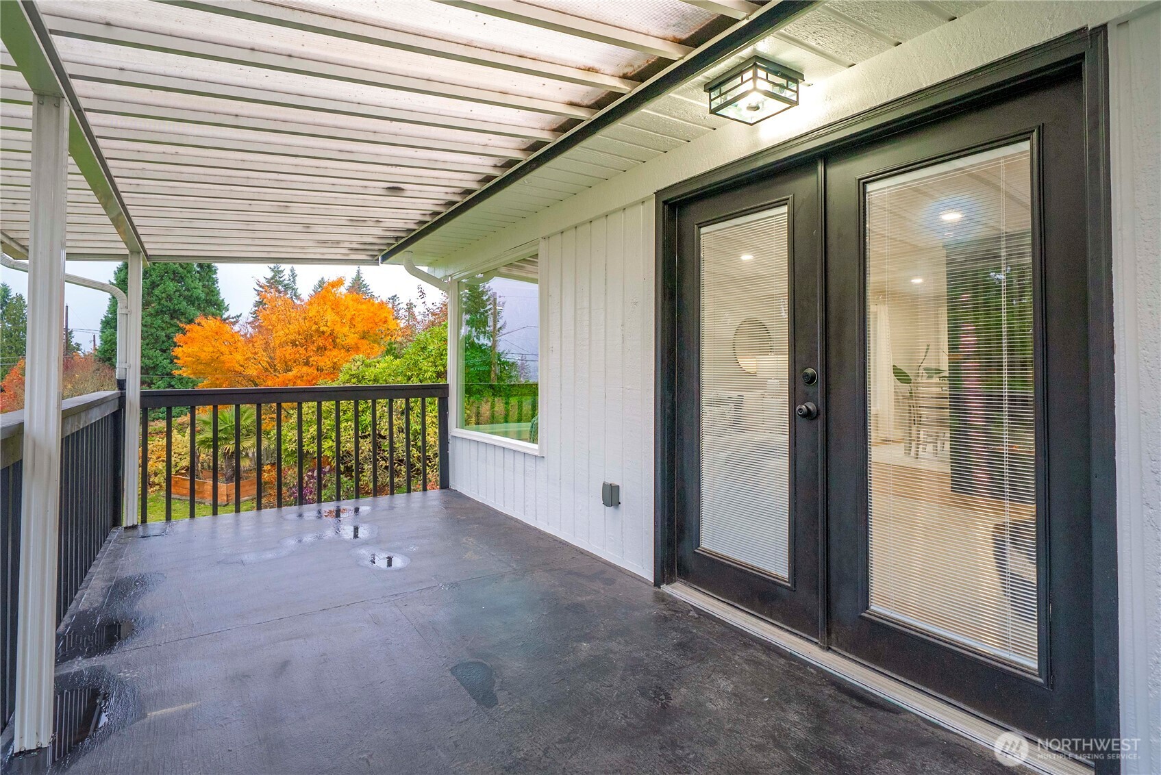 30150 10th Avenue Southwest Federal Way, WA 98023 - Photo 33 of 40 a view of a porch