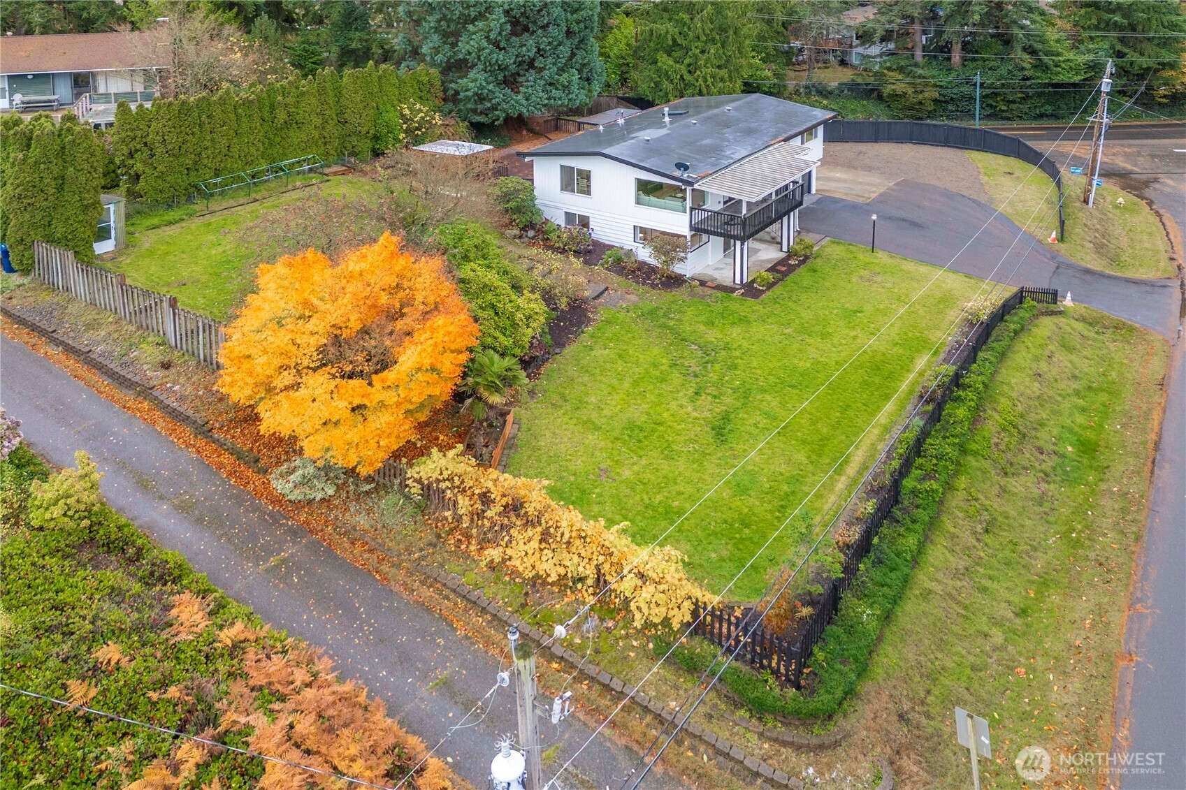 30150 10th Avenue Southwest Federal Way, WA 98023 - Photo 37 of 40 a view of a swimming pool with a garden
