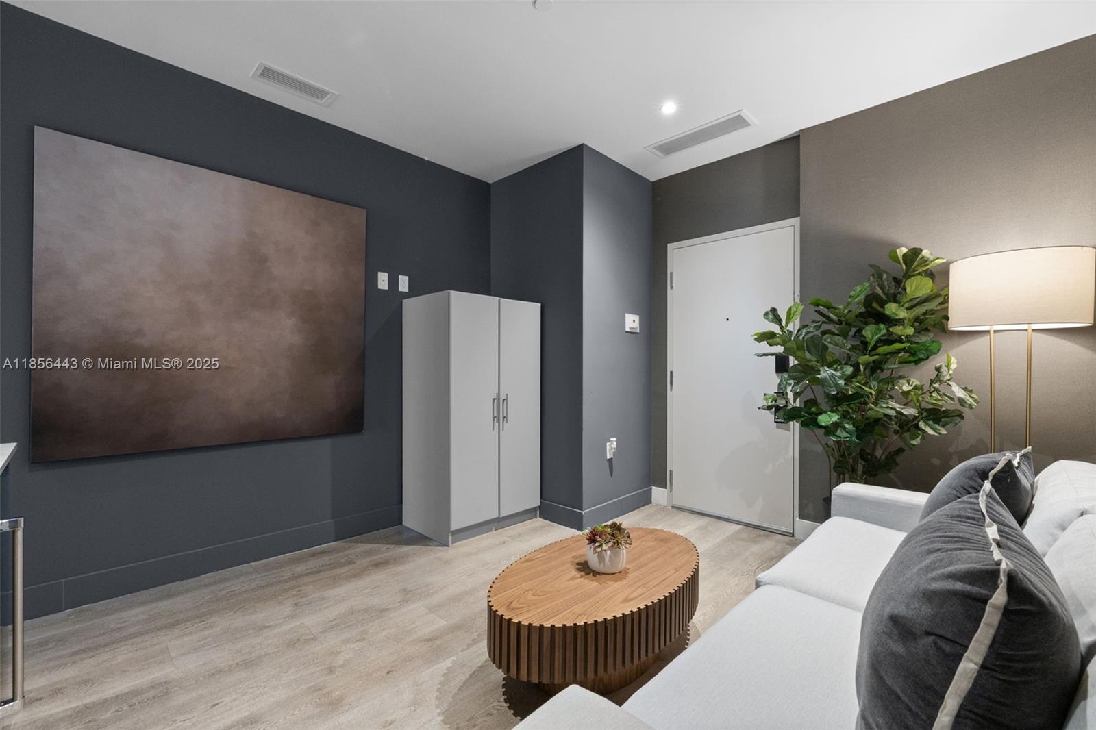 239 Southwest 9th Street, Unit 305 Miami, FL 33130 - Photo 6 of 20