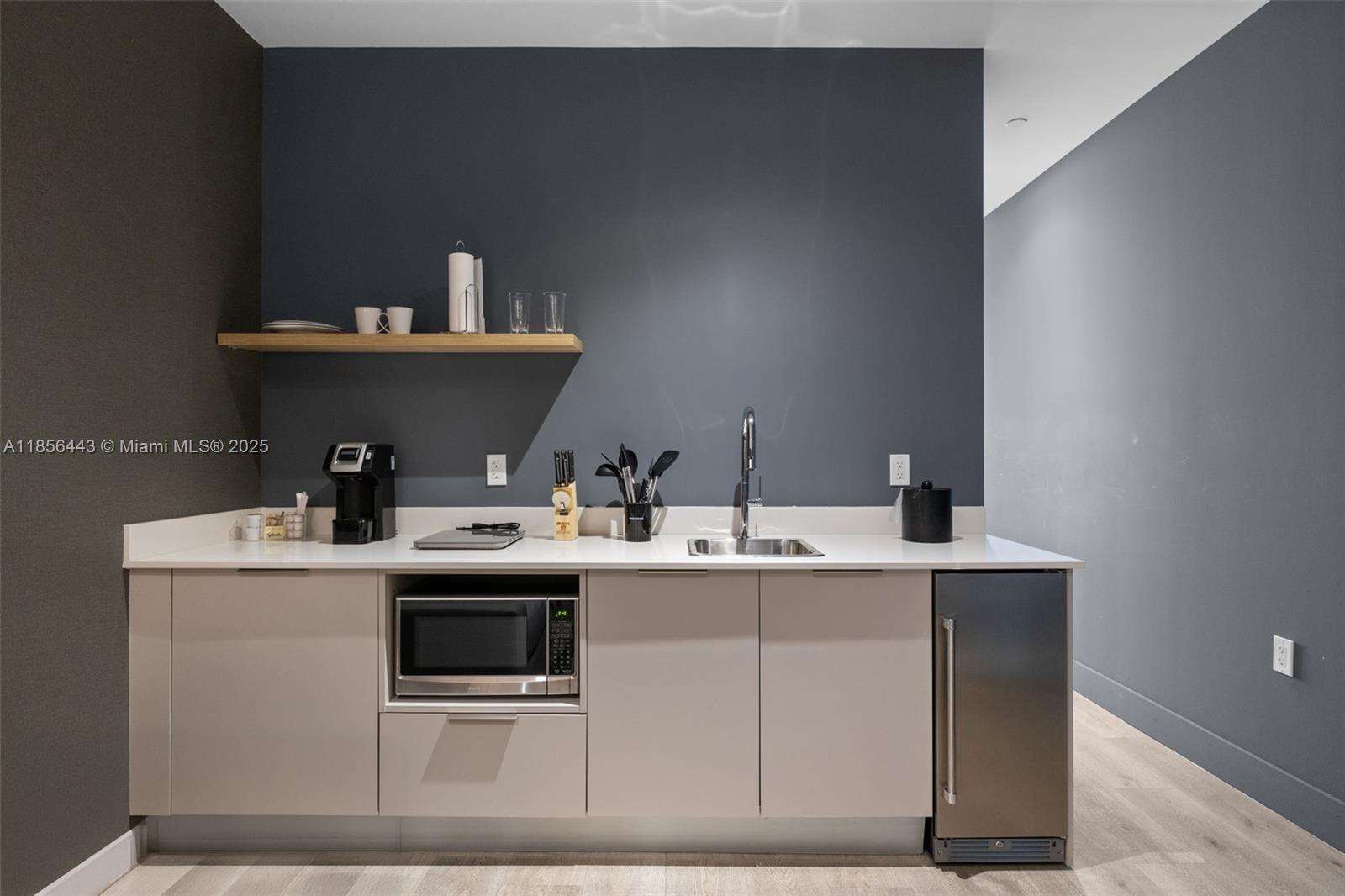 239 Southwest 9th Street, Unit 305 Miami, FL 33130 - Photo 8 of 20