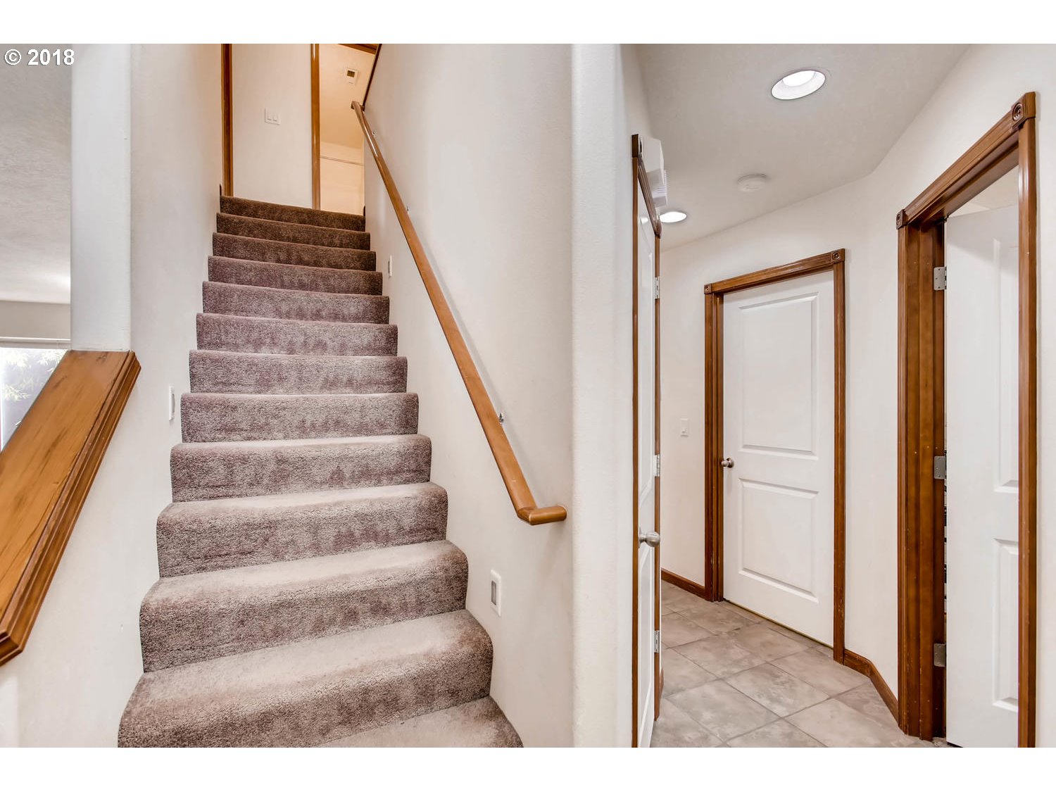 4549 Southeast Powell Valley Road Gresham, OR 97080 - Photo 16 of 27 Hallway