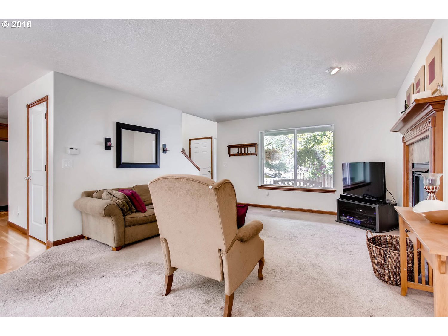 4549 Southeast Powell Valley Road Gresham, OR 97080 - Photo 6 of 27 Great Room