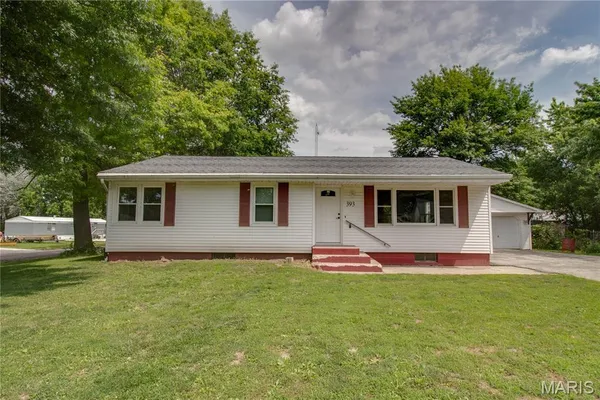 $139,000 | 393 West Oak Street, Palmyra, IL 62674