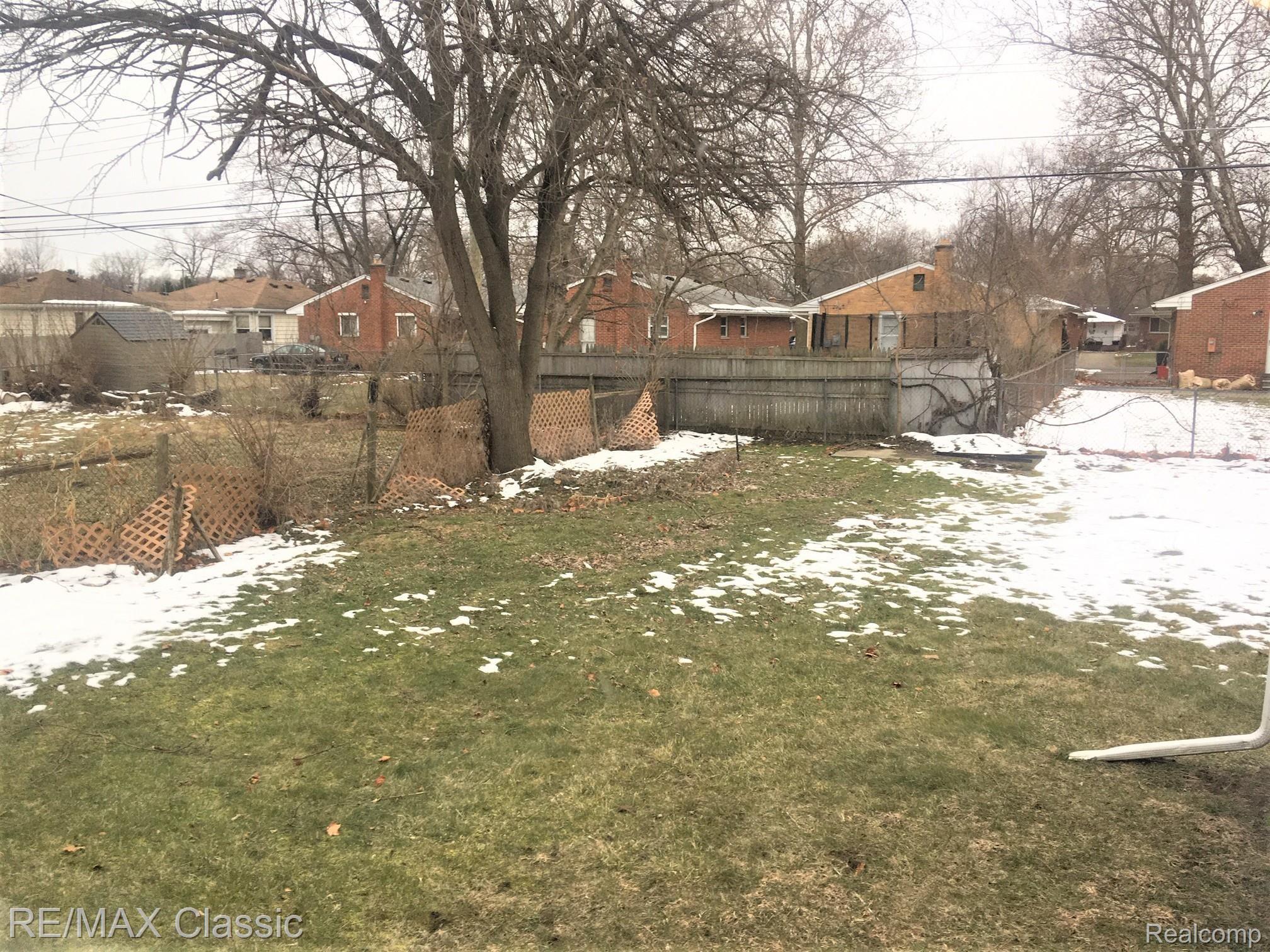 19325 Inkster Road Livonia, MI 48152 - Photo 11 of 11 IMG_2003.JPG