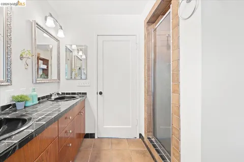 $1,029,000 | 4425 Norton Avenue, Oakland, CA 94602