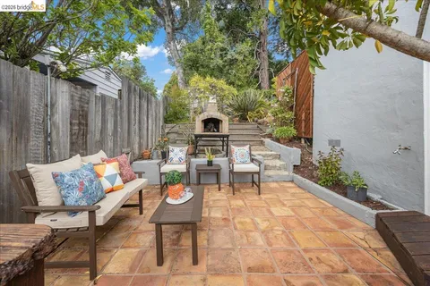 $1,029,000 | 4425 Norton Avenue, Oakland, CA 94602