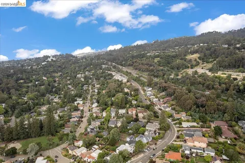 $1,029,000 | 4425 Norton Avenue, Oakland, CA 94602
