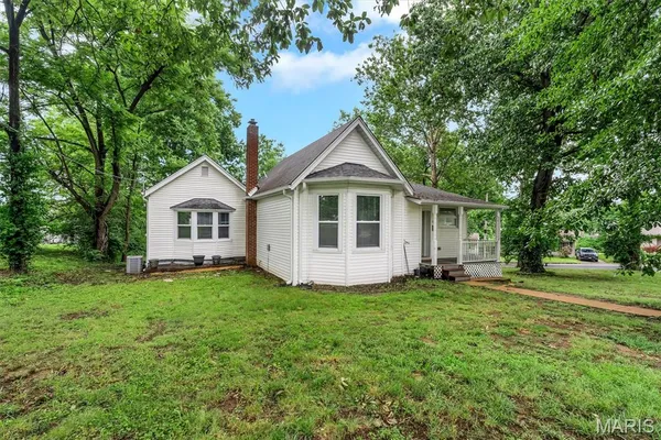 $225,000 | 9103 Shelley Avenue, Overland, MO 63114