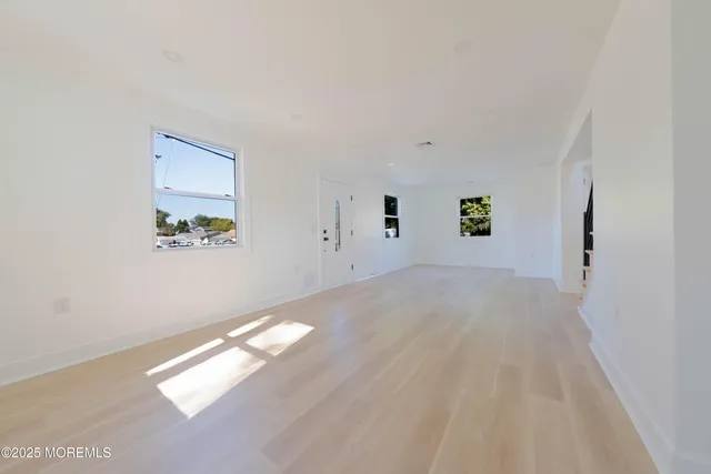 a view of empty room with window