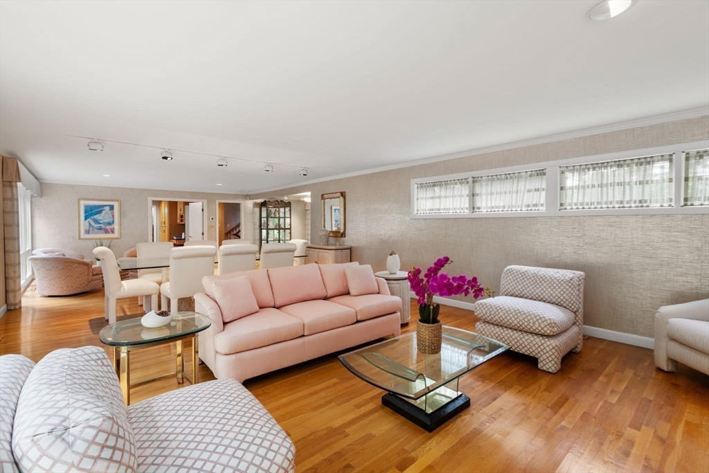 26 Cart Path Road Weston, MA 02493 - Photo 16 of 41 Gallery Image 16