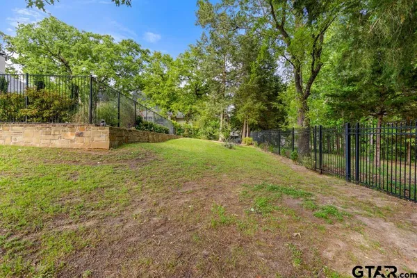 $908,400 | 2907 Stewart Way, Tyler, TX 75709