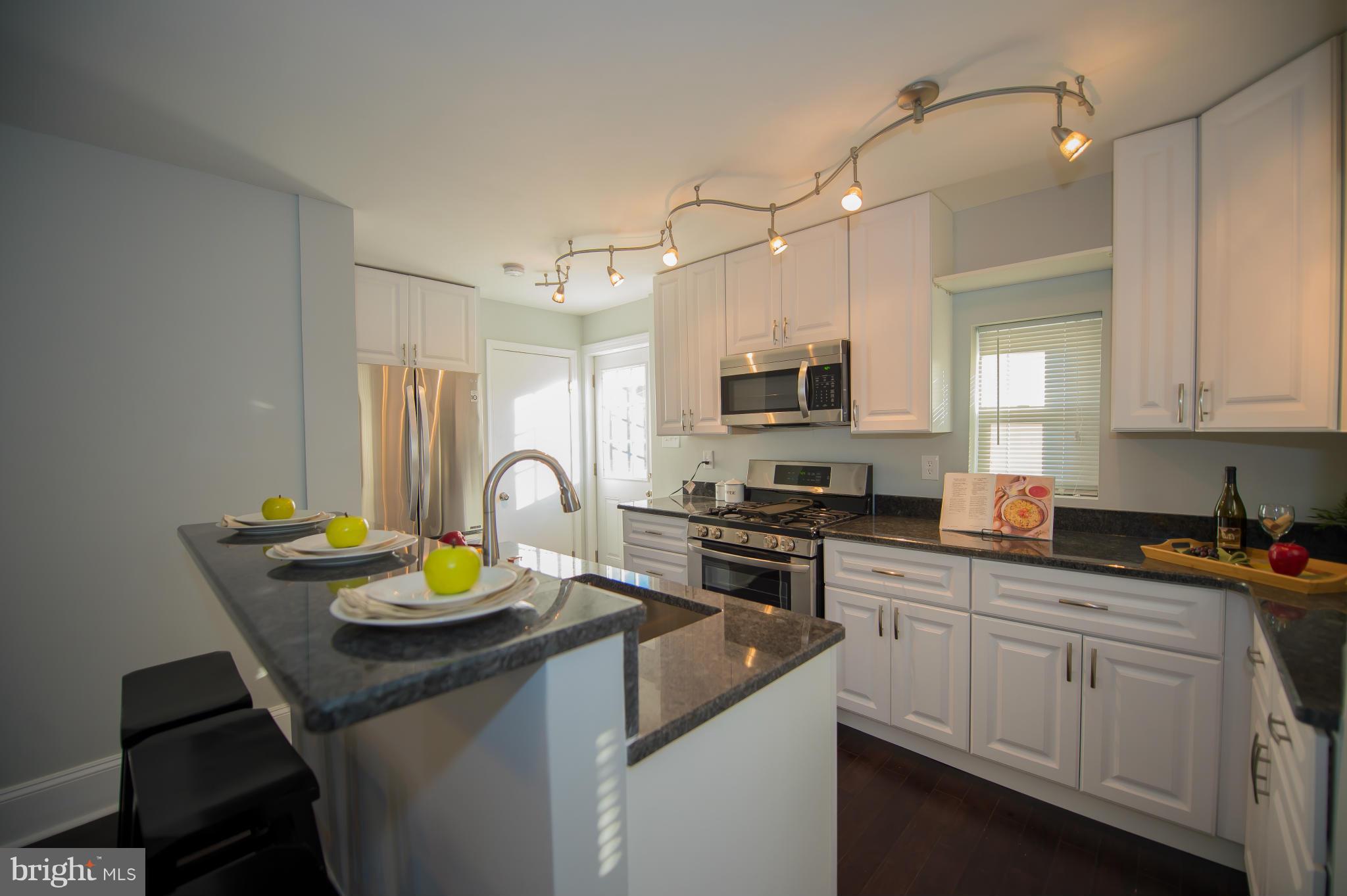 818 Old North Point Road Baltimore, MD 21224 - Photo 8 of 20 Kitchen