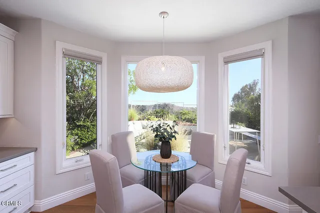 $1,888,000 | 925 Calle Del Pacifico, Glendale, CA 91208