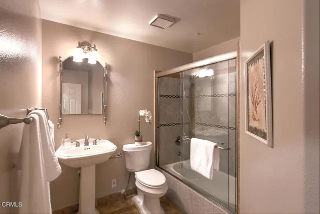 $1,888,000 | 925 Calle Del Pacifico, Glendale, CA 91208