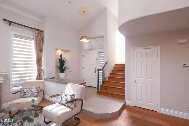 $1,888,000 | 925 Calle Del Pacifico, Glendale, CA 91208