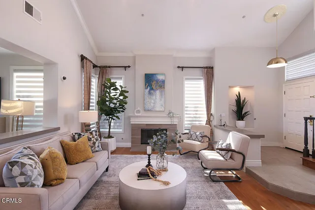 $1,888,000 | 925 Calle Del Pacifico, Glendale, CA 91208