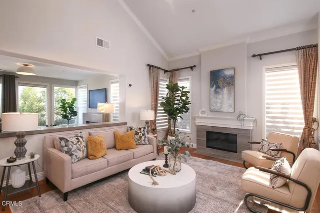 $1,888,000 | 925 Calle Del Pacifico, Glendale, CA 91208