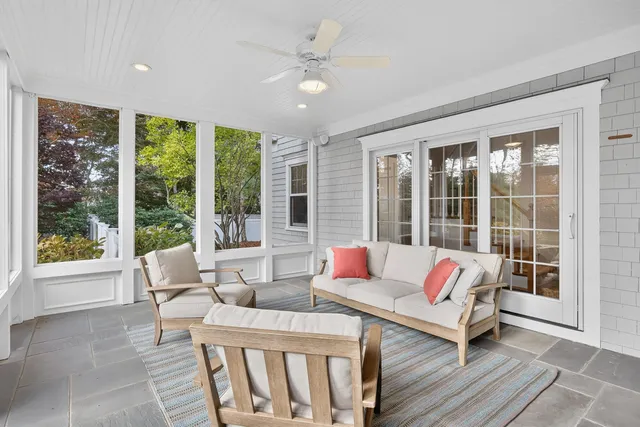 a picture of floor plan