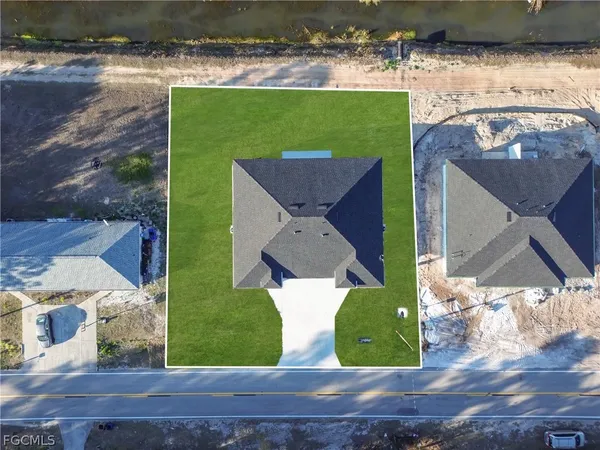 $459,999 | 913 East 12th Street, Lehigh Acres, FL 33972