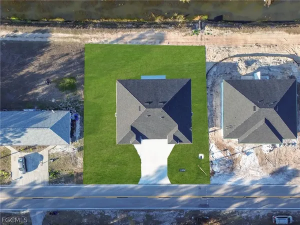 $459,999 | 913 East 12th Street, Lehigh Acres, FL 33972