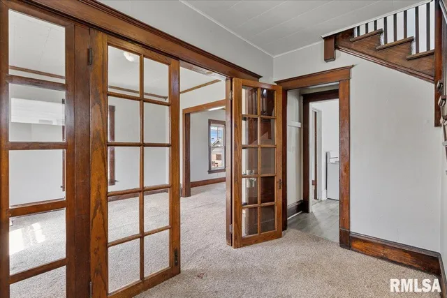 $69,900 | 2621-5 5 1/2 Avenue, Rock Island, IL 61201