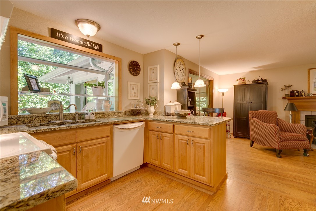 23303 21st Avenue Southeast Bothell, WA 98021 - Photo 5 of 23 Gallery Image 5