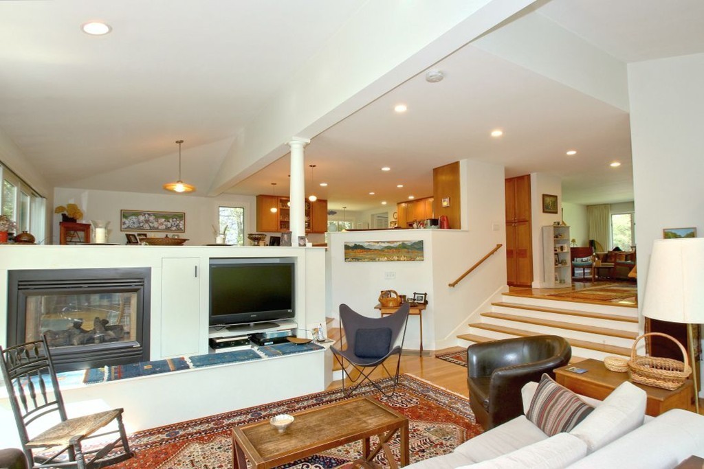 101 Parker Road Wellesley, MA 02482 - Photo 5 of 30