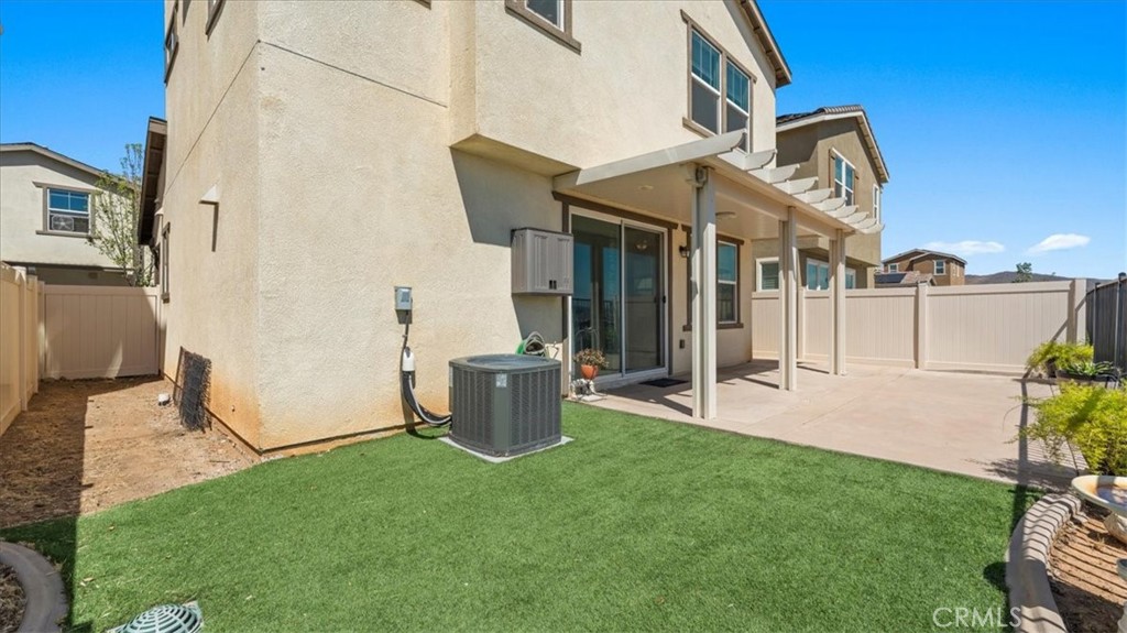 7340 Garnet Ridge Road Jurupa Valley, CA 92509 - Photo 17 of 26