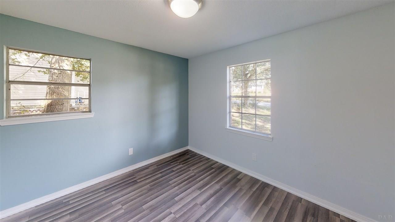 6569 Oakcrest Road Milton, FL 32570 - Photo 16 of 35 Gallery Image 16