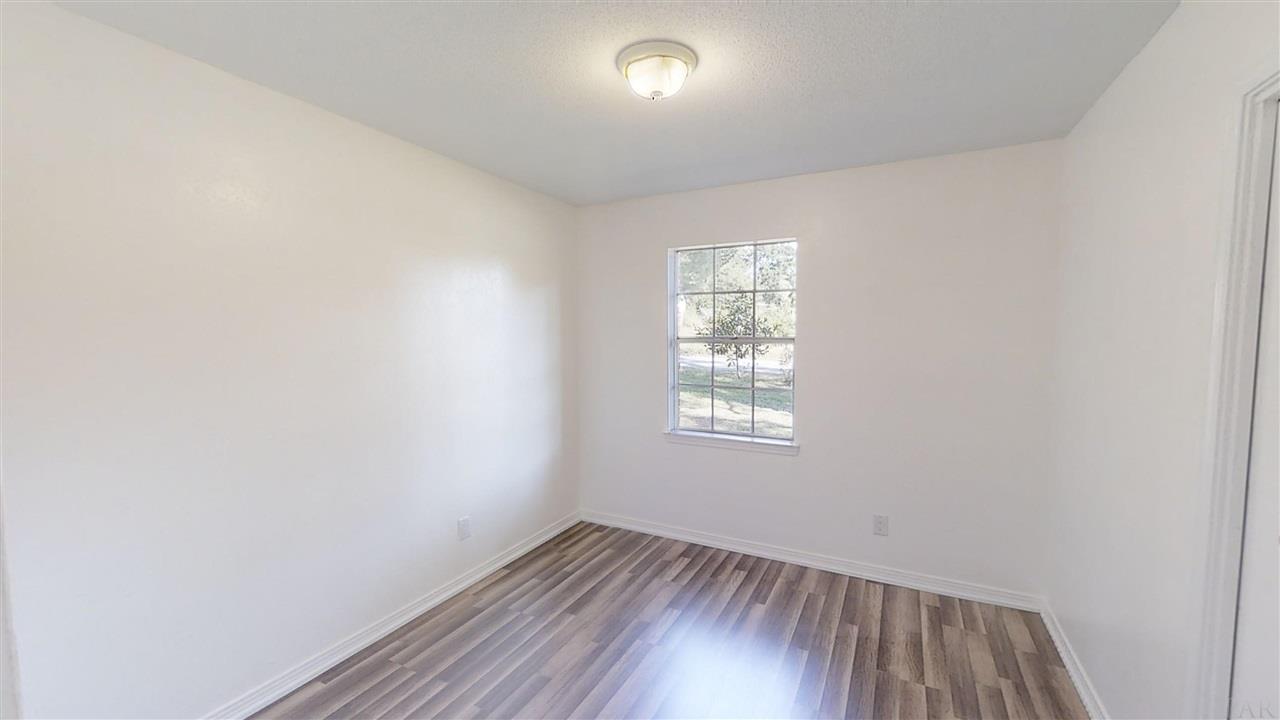 6569 Oakcrest Road Milton, FL 32570 - Photo 20 of 35 Gallery Image 20