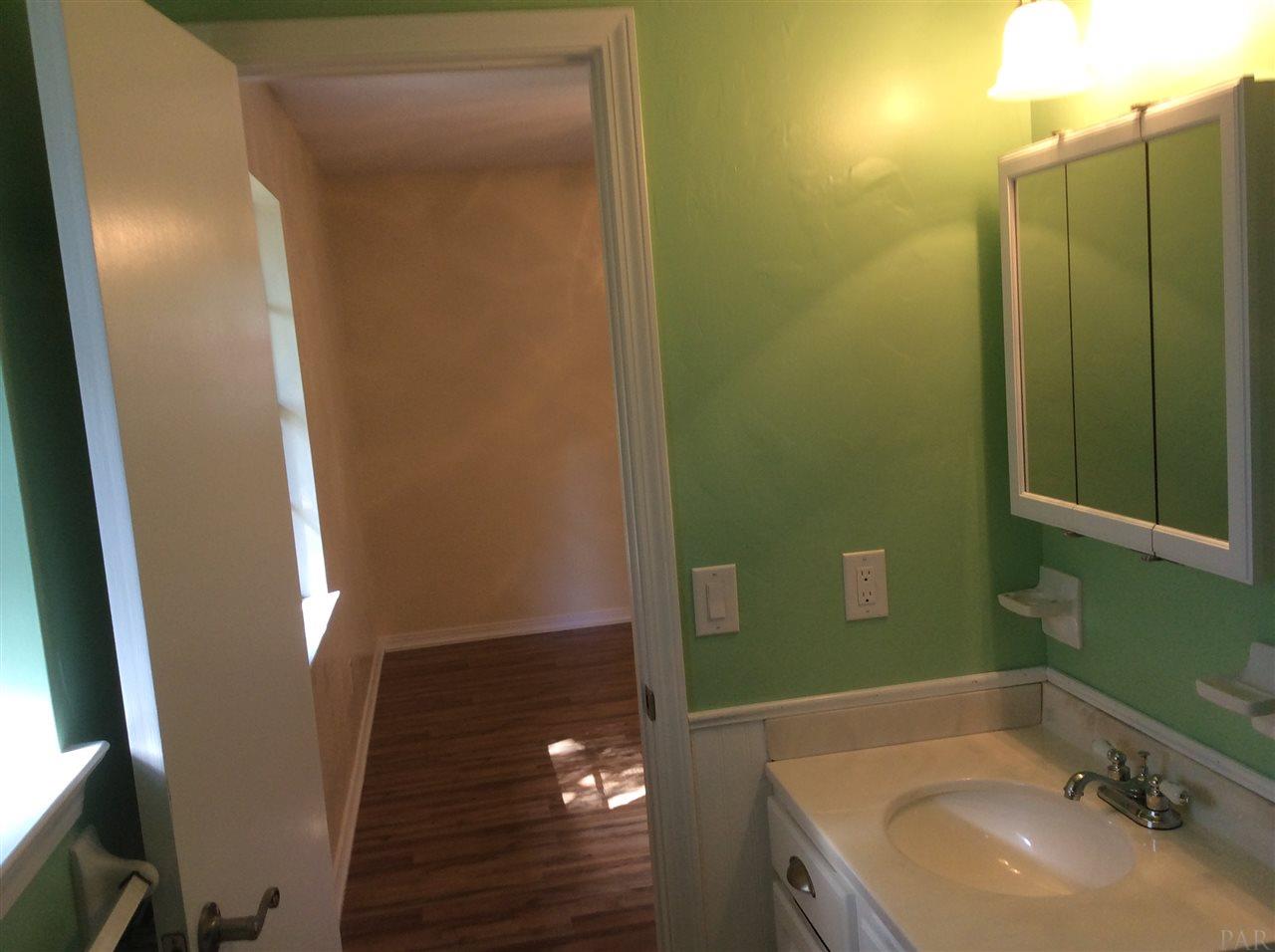 6569 Oakcrest Road Milton, FL 32570 - Photo 28 of 35 Gallery Image 28