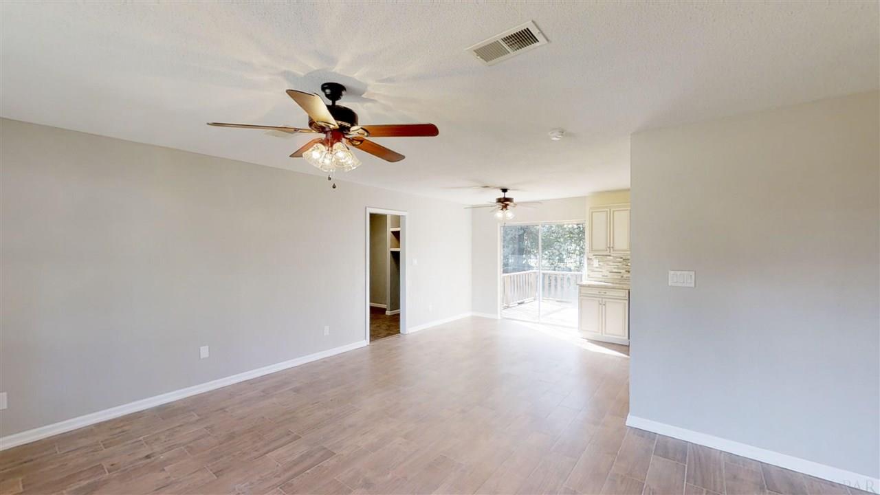 6569 Oakcrest Road Milton, FL 32570 - Photo 10 of 35 Gallery Image 10